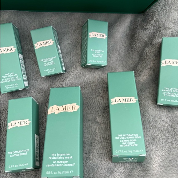 La Mer 10 Piece Kit Plus Brand Box - Picture 3 of 4